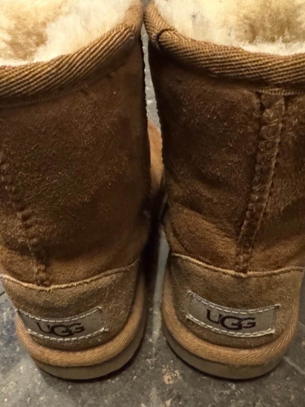 UGG Kids Chestnut Shearling-Lined Mittens